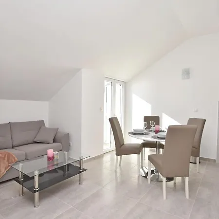 Danolic Apartman Pisak