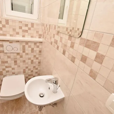Danolic Apartman *